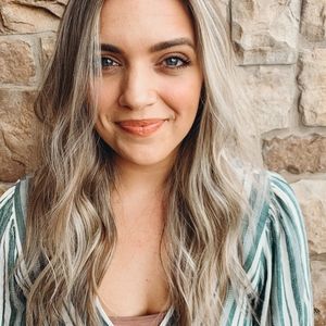 Meet your Posher, Nadia